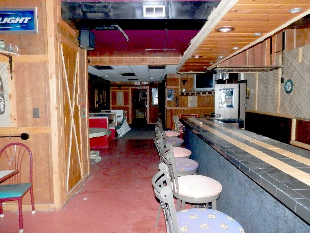 2051 Grand Ave, Galesburg, IL 61401